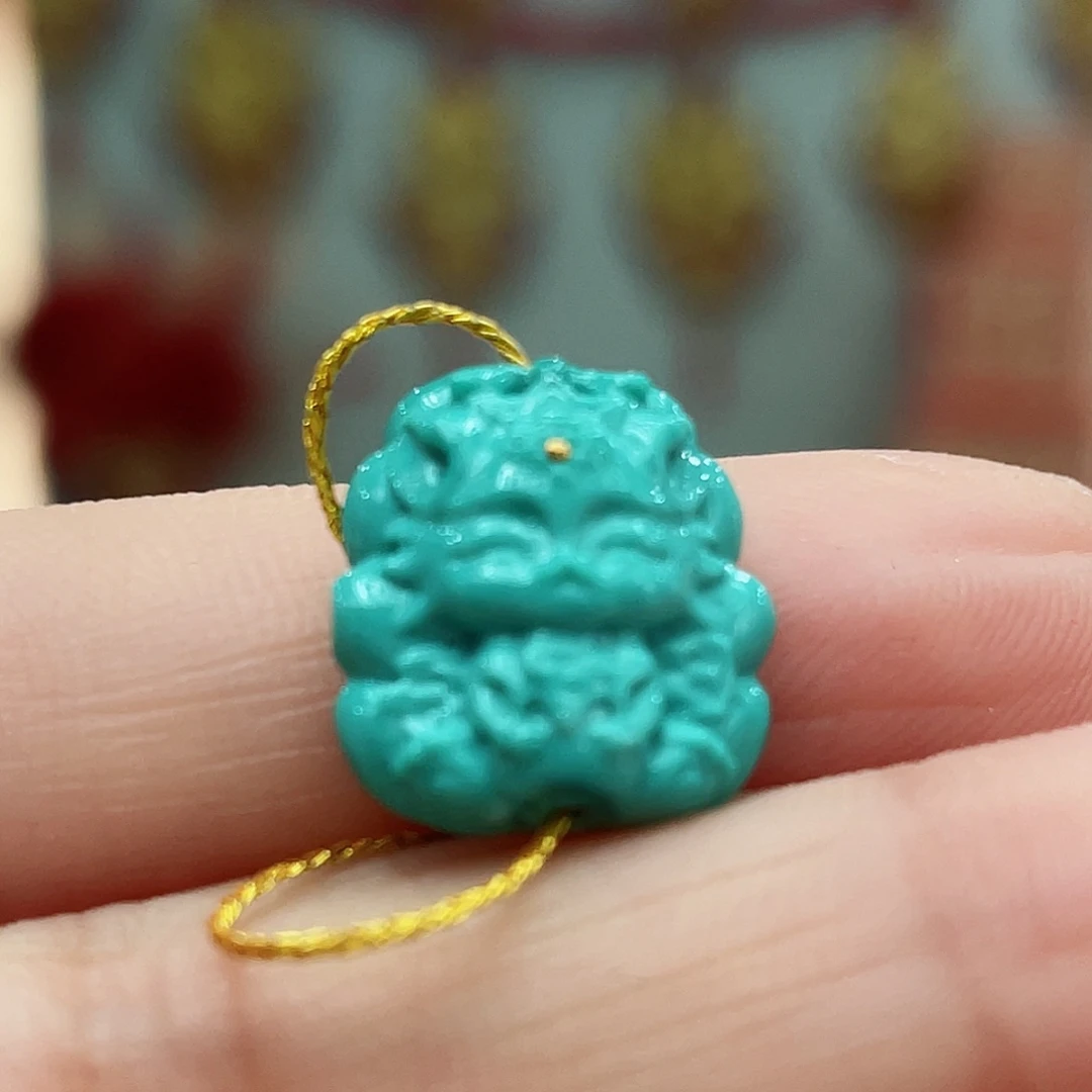 绿松石颈饰未镶嵌