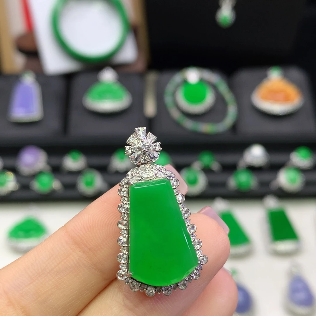 ****翡翠18K金镶嵌吊坠(不含链)