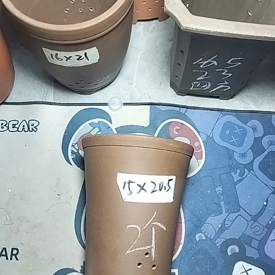 新品两个花盆微瑕