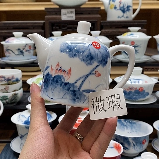 手绘荷花茶壶260cc釉下彩微瑕福利款
