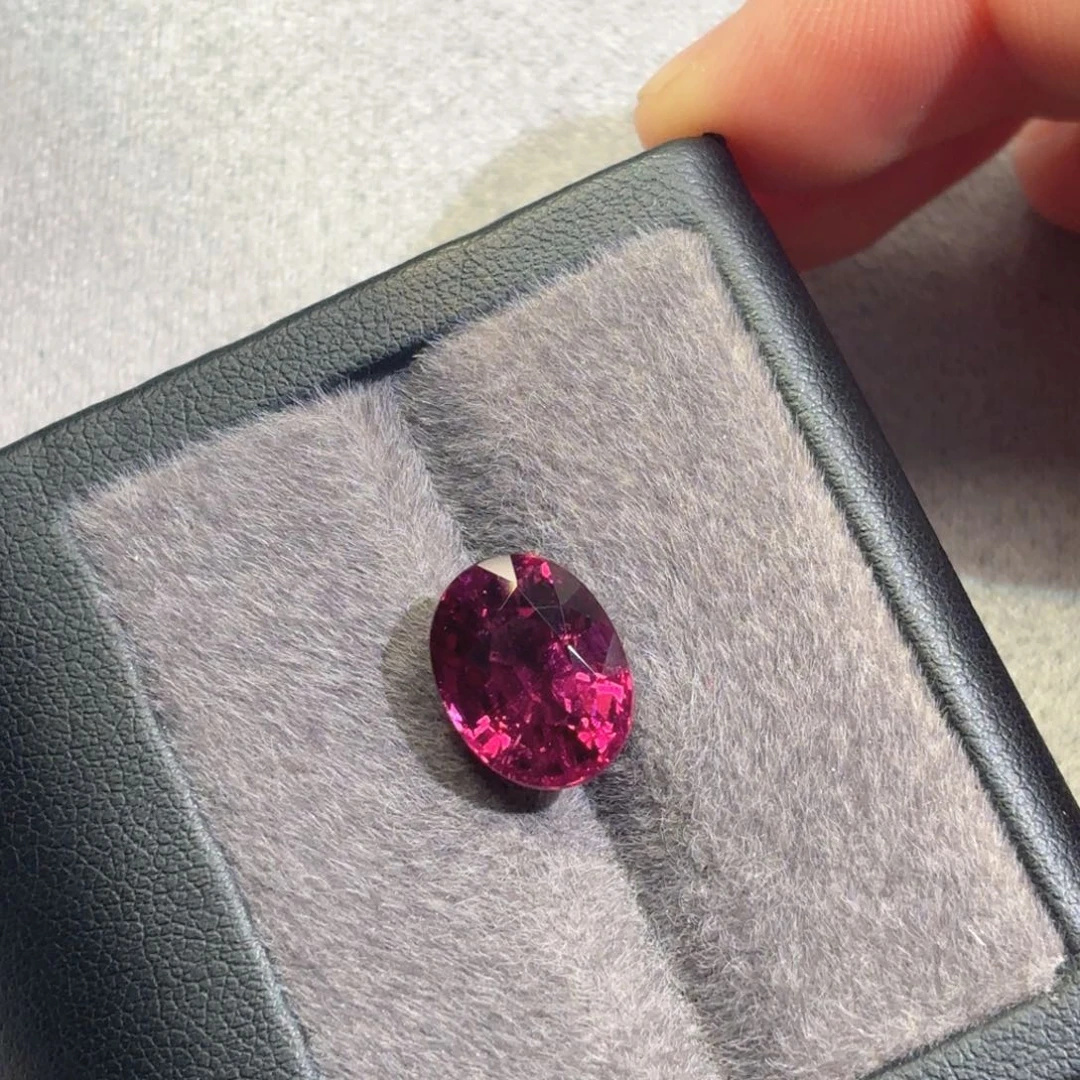 未镶嵌石榴石裸石8.39克拉