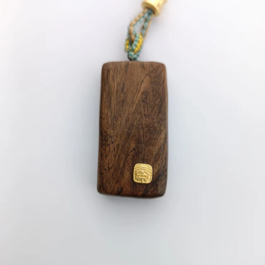 lot13-达拉干沉香-随形牌-49*25mm