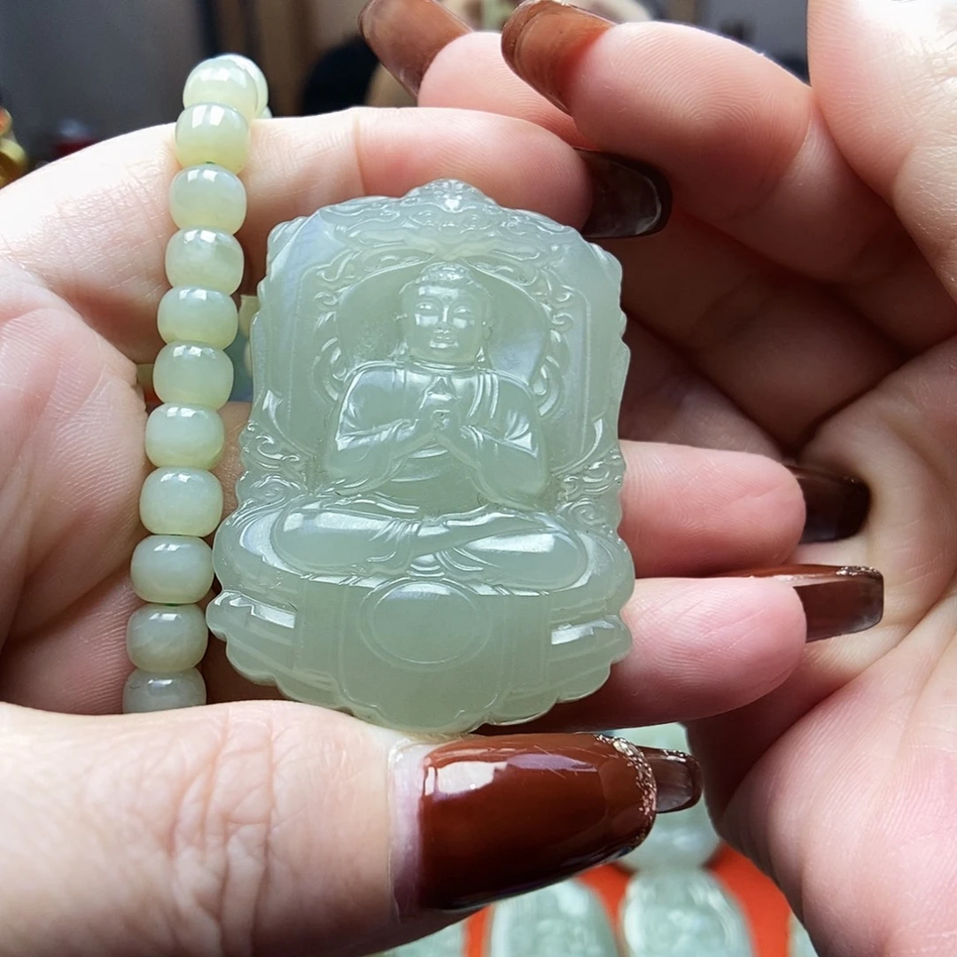 颈饰未镶嵌和田玉属羊猴佩戴大日如来