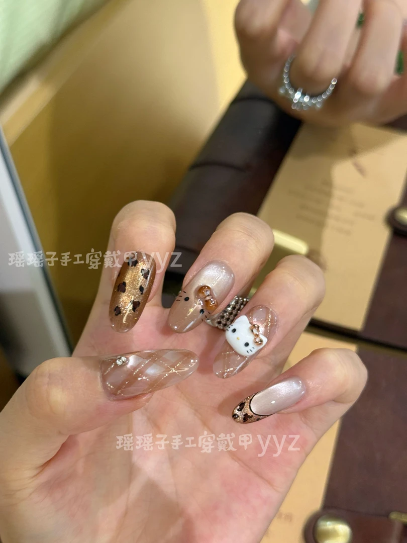 瑶瑶子手工穿戴甲简约高级棕色秋冬美甲豹纹kitty显白猫眼可拆卸