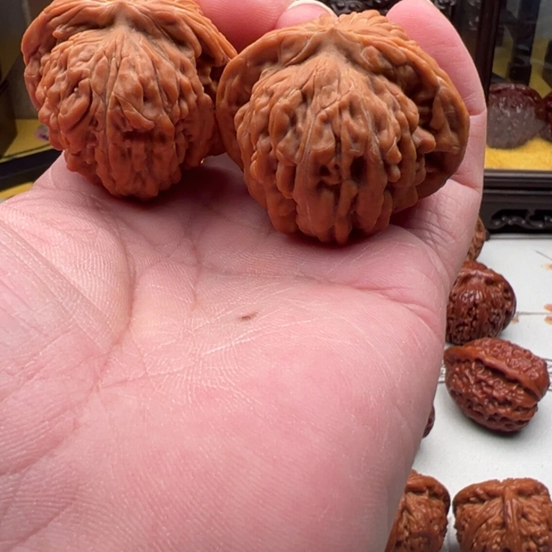 强***吊坠猴头核桃四座楼狮子头