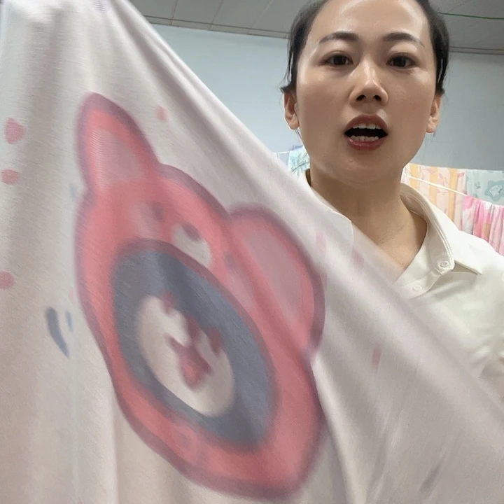 瑕疵款蓝色草莓熊