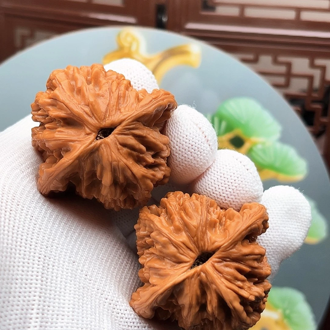 杭***吉吊坠文玩核桃麦虎