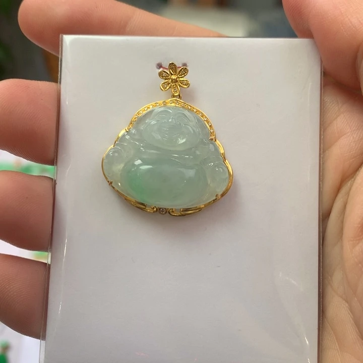 翡翠颈饰18K金镶嵌翡翠吊坠