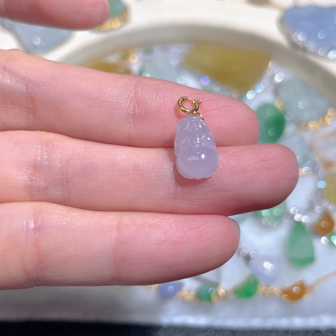 翡翠颈饰18K金镶嵌翡翠