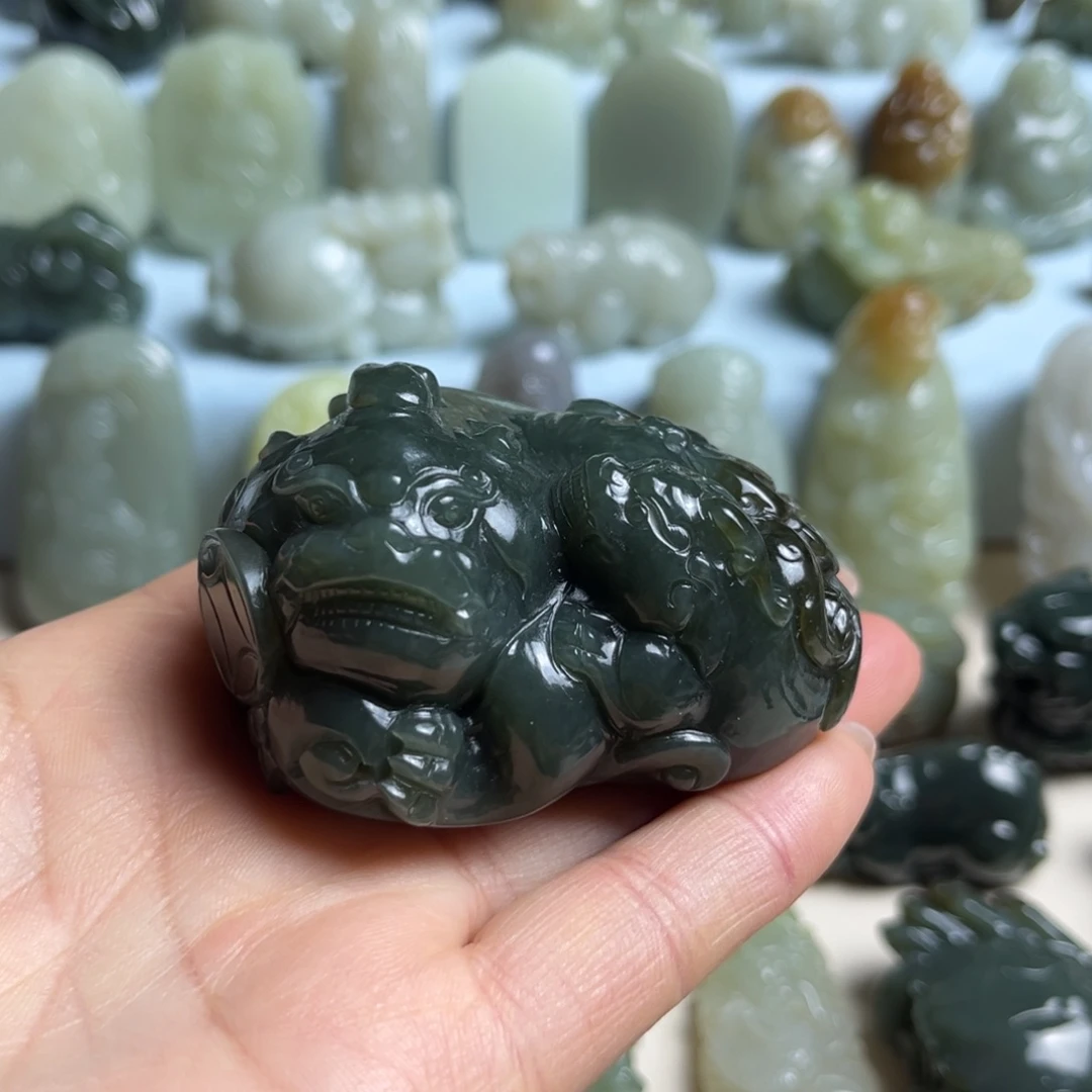 *****和田玉未镶嵌摆件