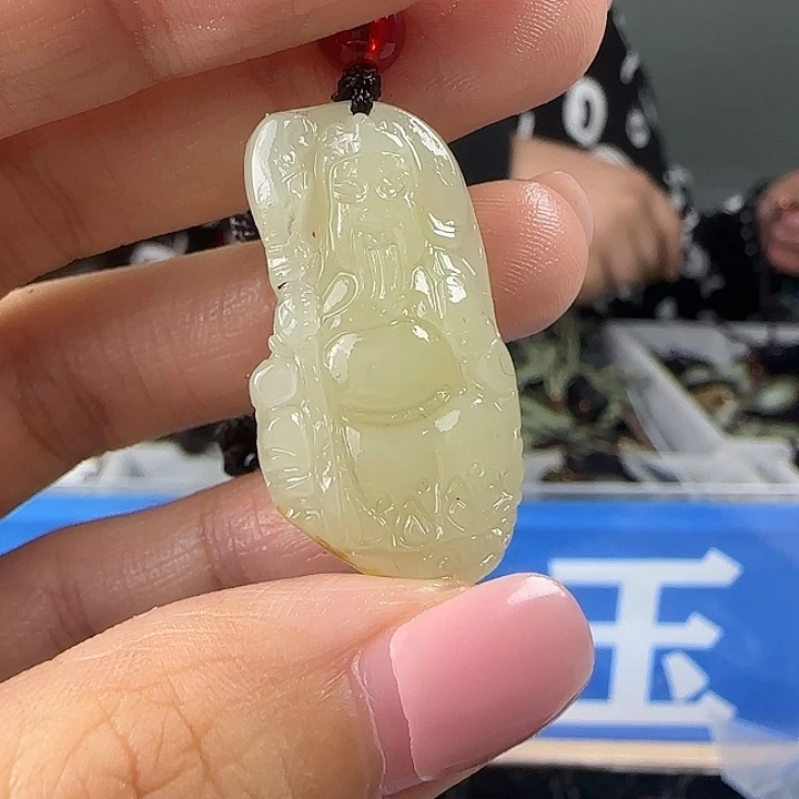 颈饰未镶嵌和田玉