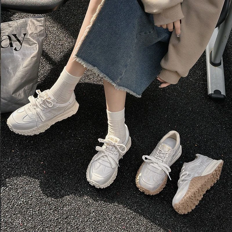 小白鞋女2025春季新款运动休闲鞋复古厚底板鞋百搭轻便阿甘网红
