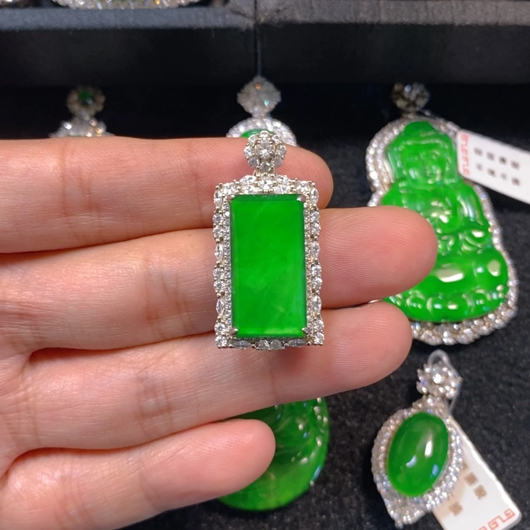 颈饰银S925镶嵌翡翠无事牌吊坠