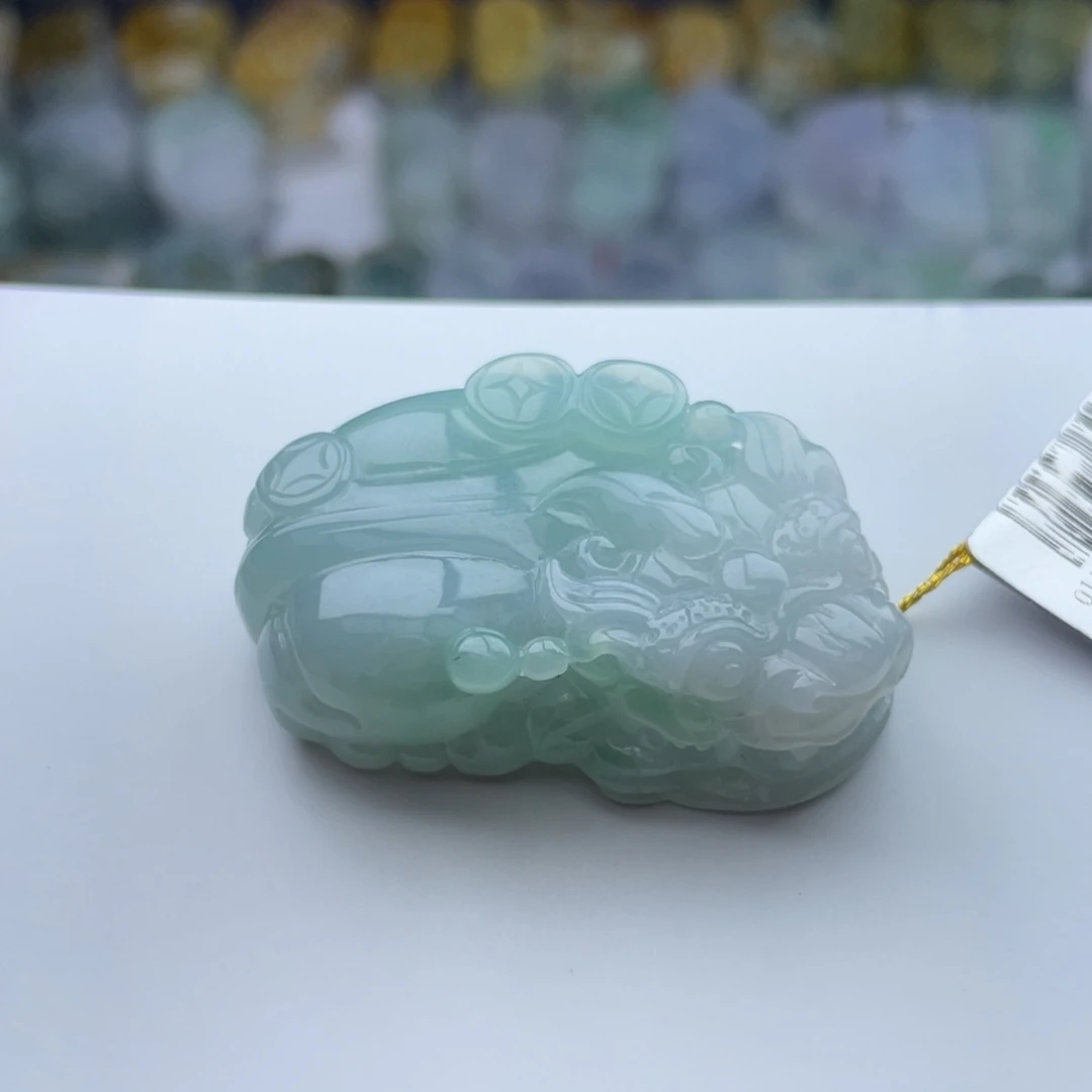 翡翠颈饰未镶嵌貔貅