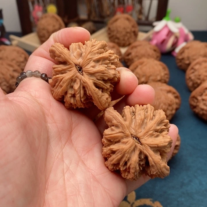 文玩核桃把件麦虎43