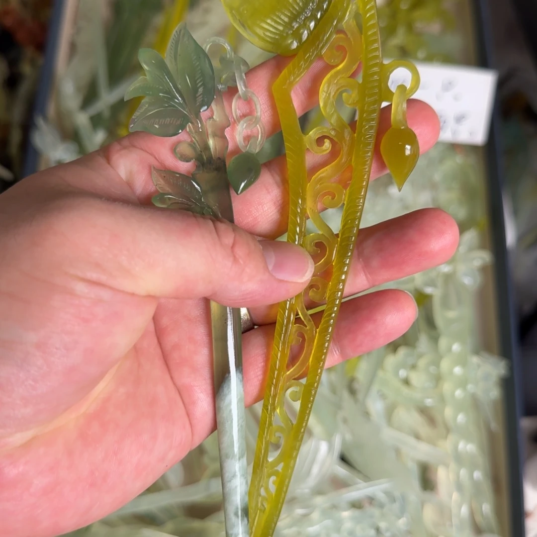 岫玉发饰未镶嵌琴**俗