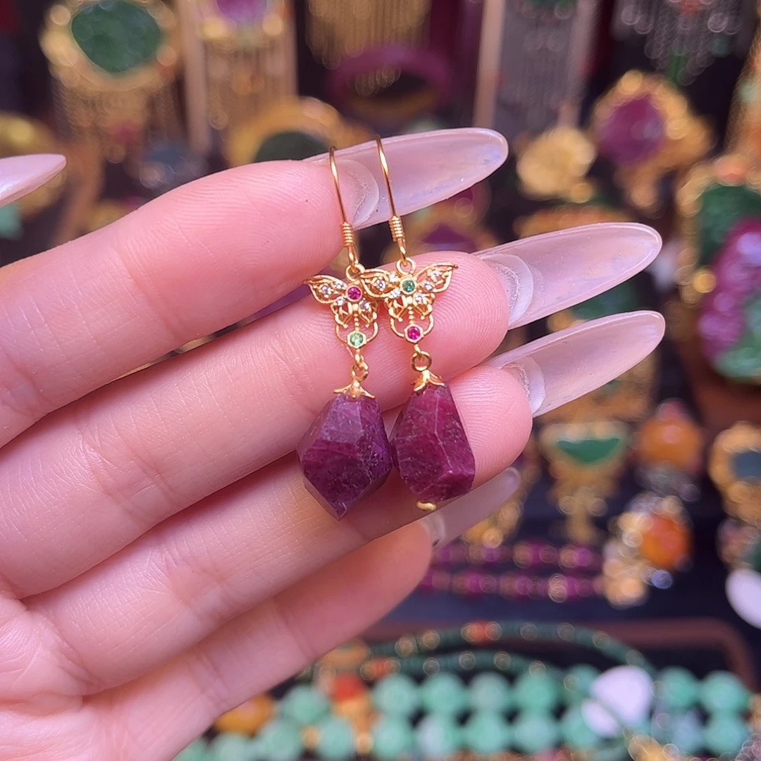 红宝石耳饰未镶嵌