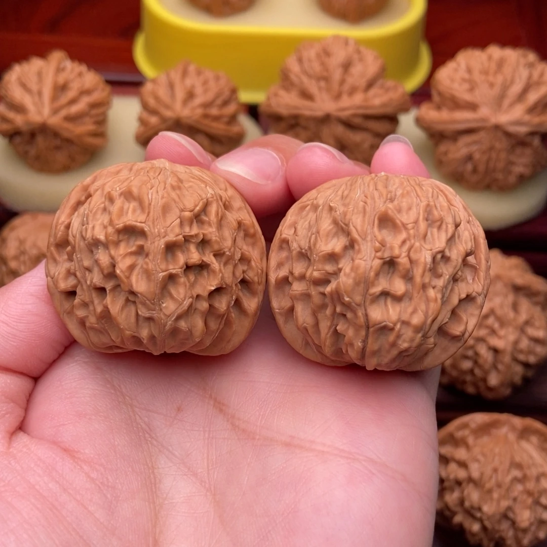 文玩核桃吊坠精品山地正磨38