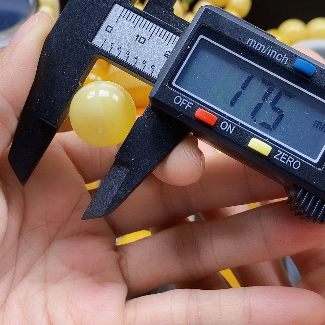 未镶嵌琥珀珠宝奇石