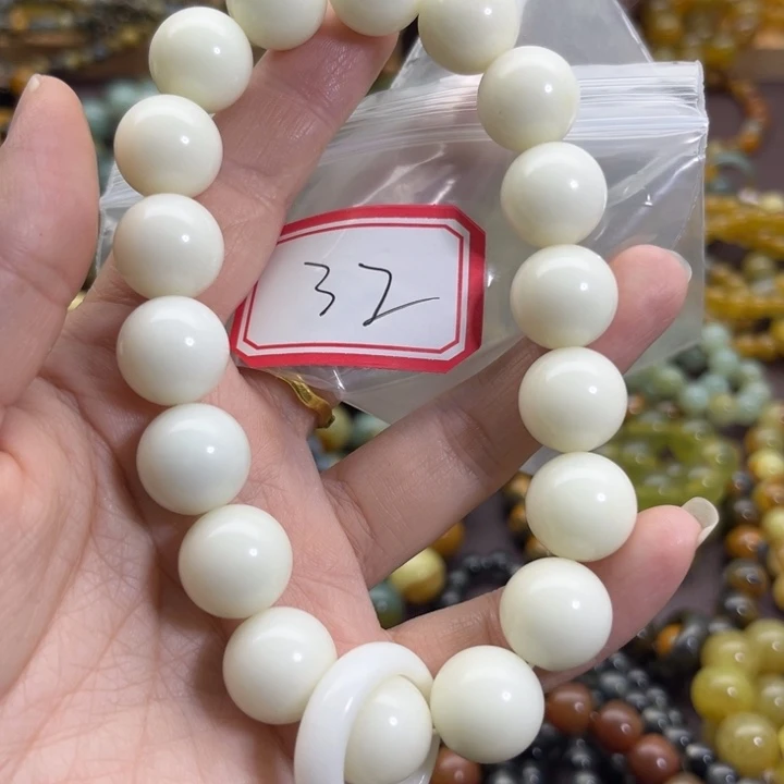 未镶嵌蛇纹石玉手链