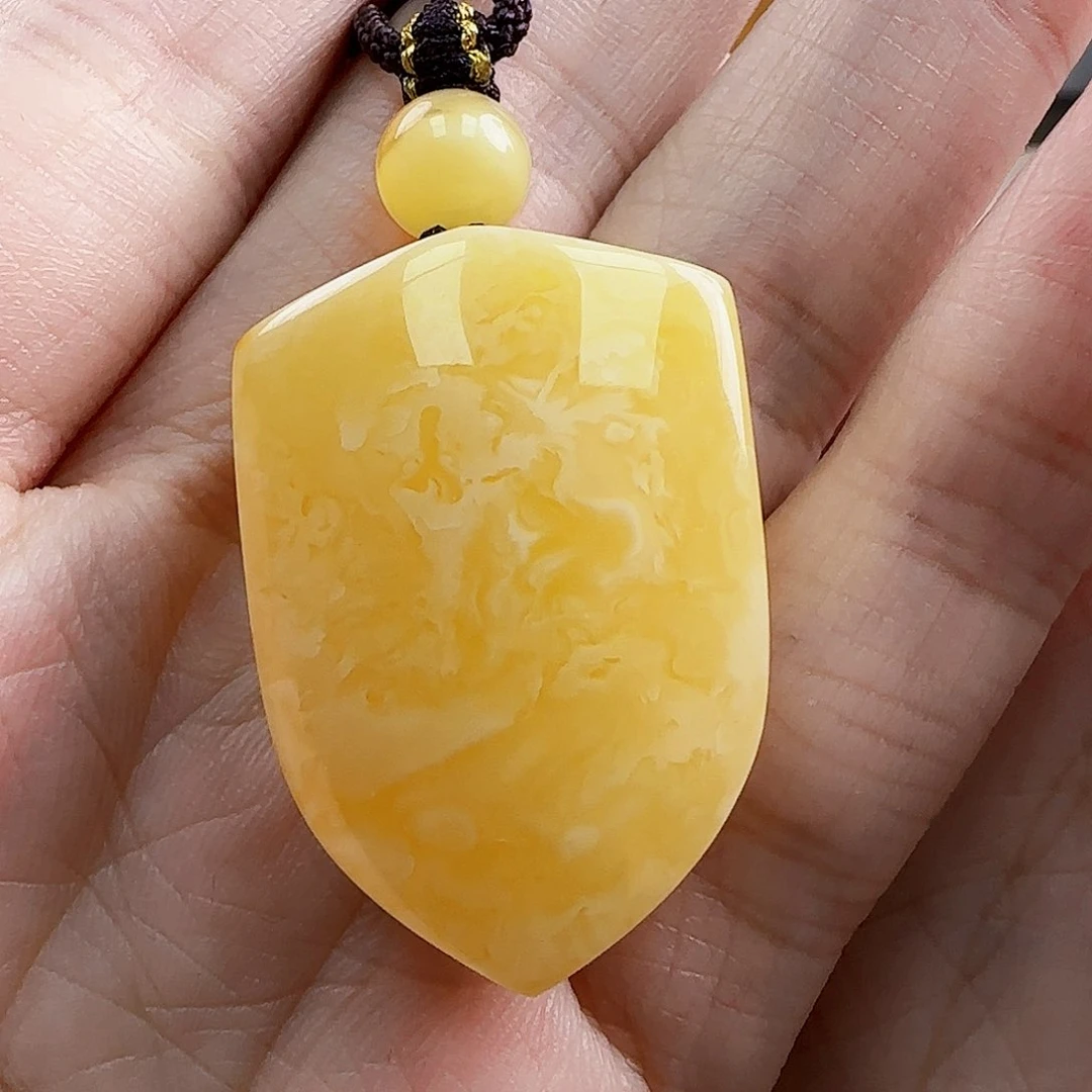 未镶嵌琥珀珠宝奇石