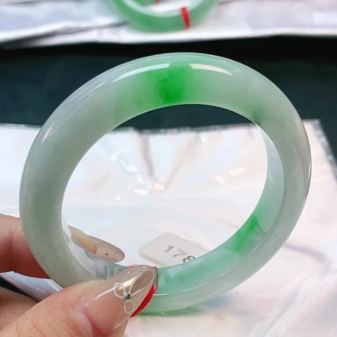 未镶嵌手镯翡翠1785