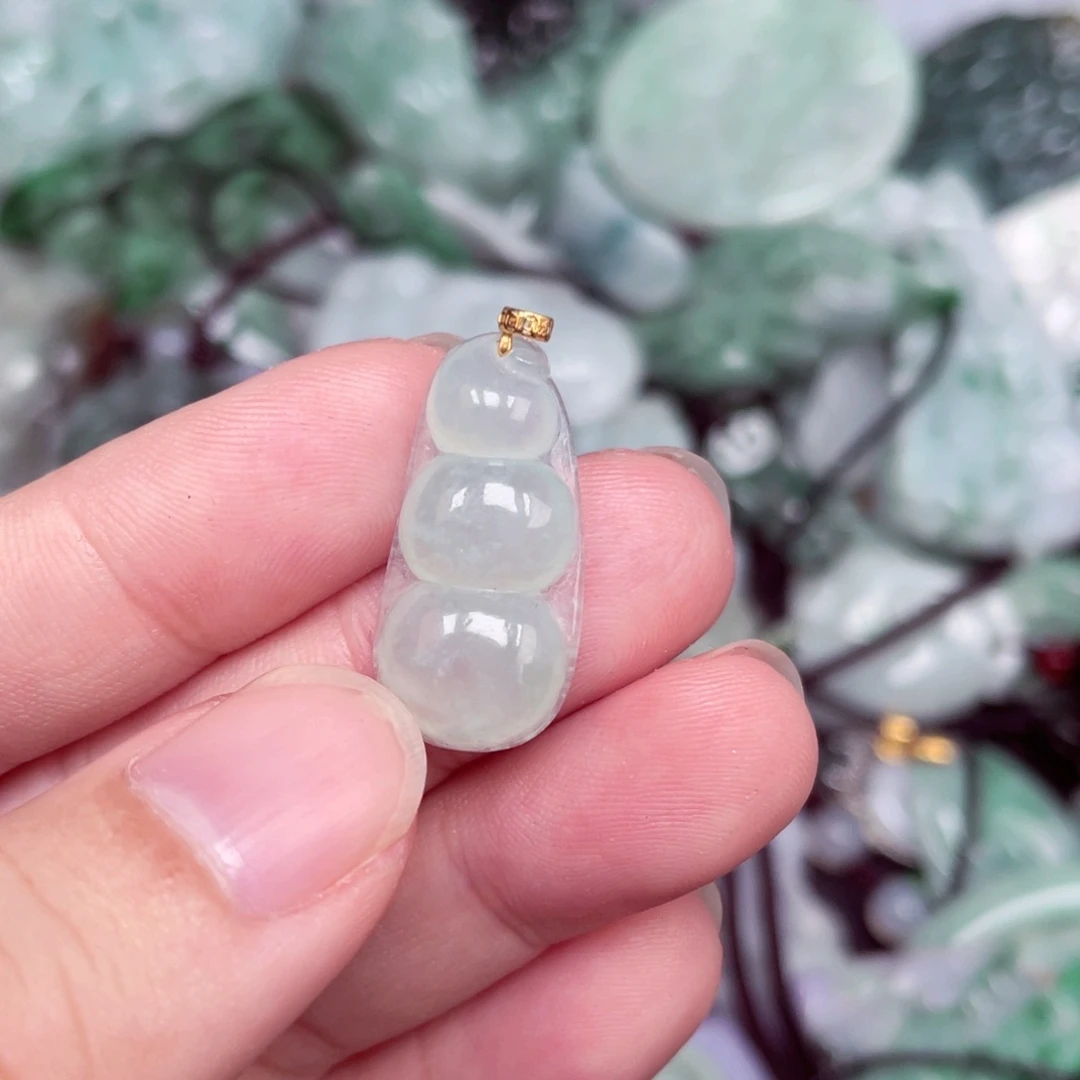 翡翠18K金镶嵌颈饰wwwwww