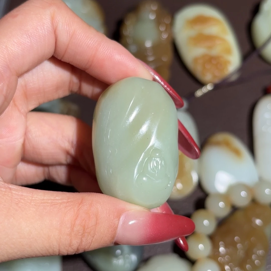 和田玉（糖玉）未镶嵌颈饰