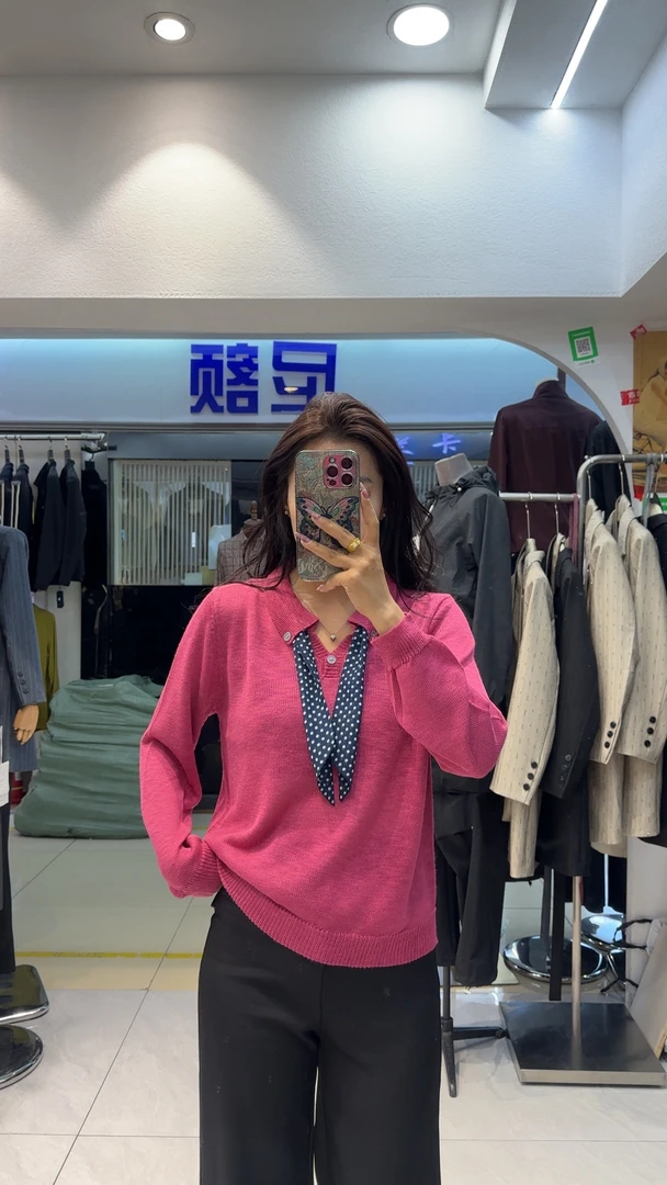 针织毛衣带丝巾两件套女款