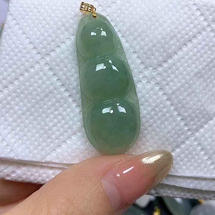 翡翠18K金镶嵌颈饰挂件