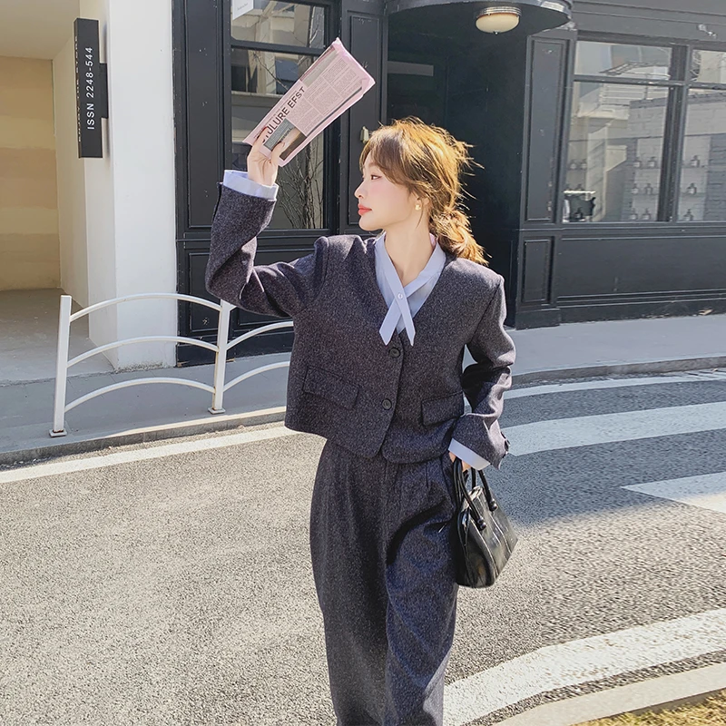 御姐轻熟风拼接衬衫西装外套女早春2025新款高腰显瘦阔腿裤两件套