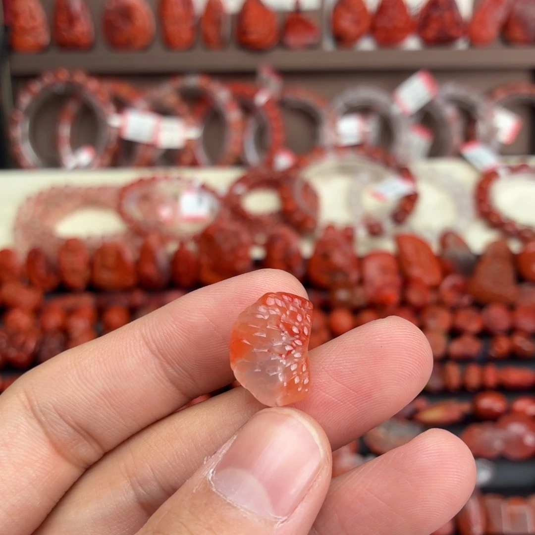 南红玛瑙未镶嵌颈饰橘子瓣（天地孔）