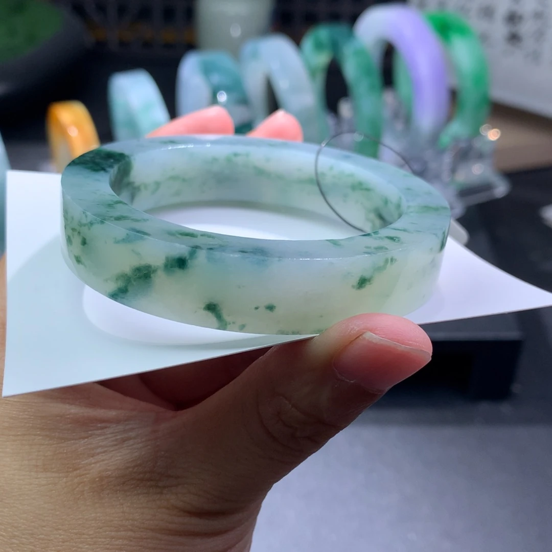 未镶嵌手镯定制翡翠
