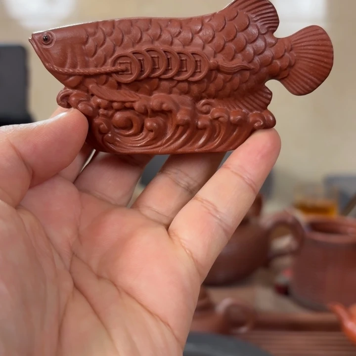 紫砂茶宠朱泥金龙鱼