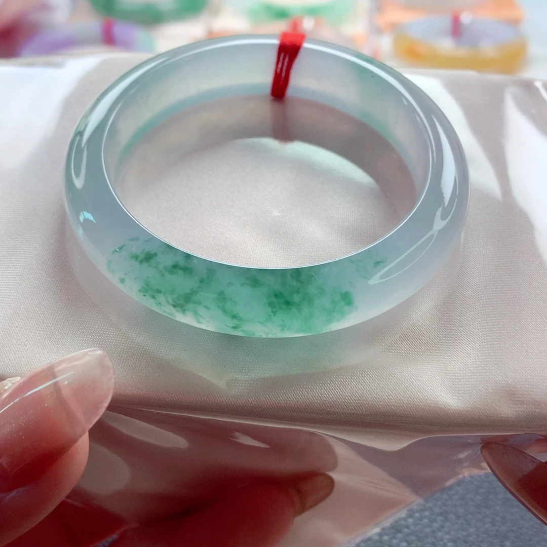 翡翠未镶嵌手镯师妹50宝藏毕业至纯至净