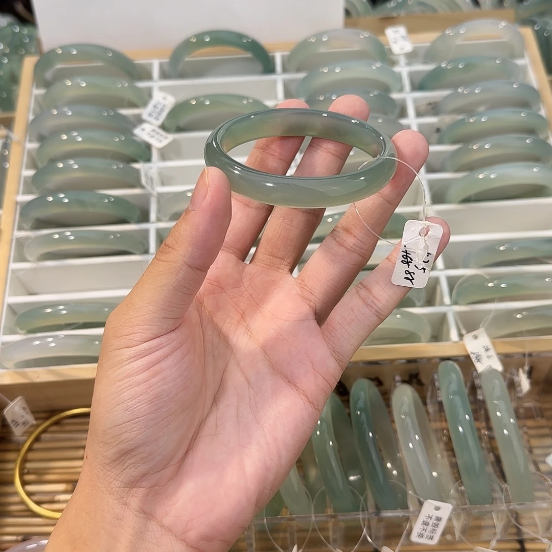 玛瑙/玉髓未镶嵌手镯圈口57.5