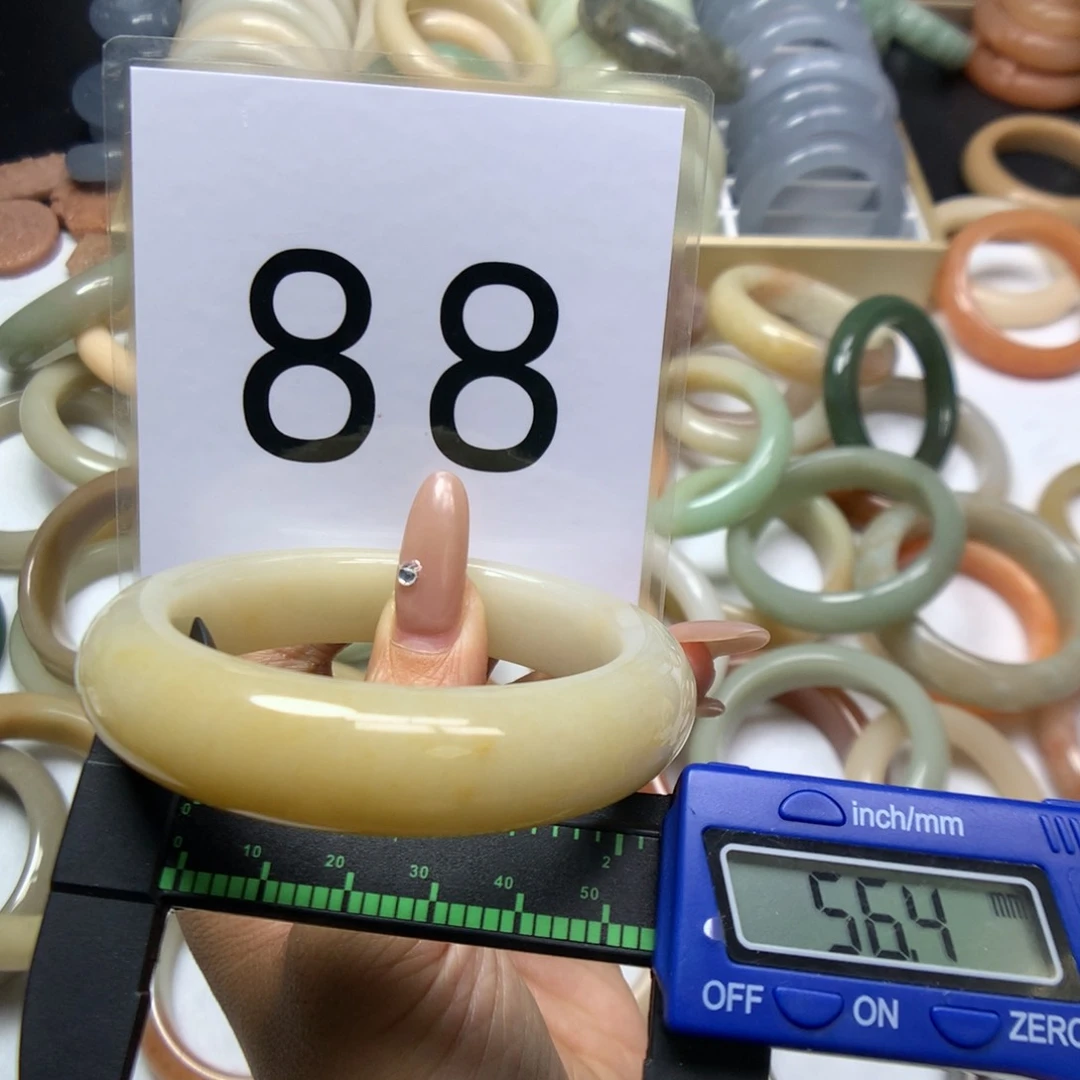 石英岩玉手镯未镶嵌