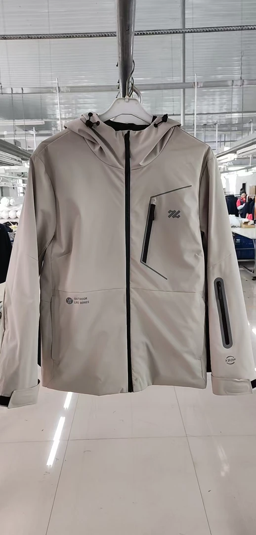 25606透气常规款外套男款春秋连帽秋季百搭潮流男士户外冲锋衣