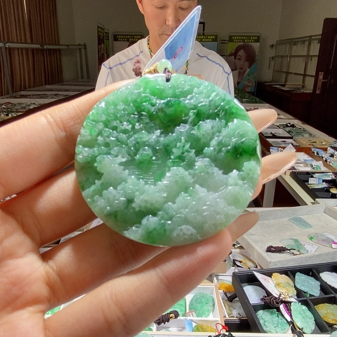 翡翠未镶嵌颈饰翡翠