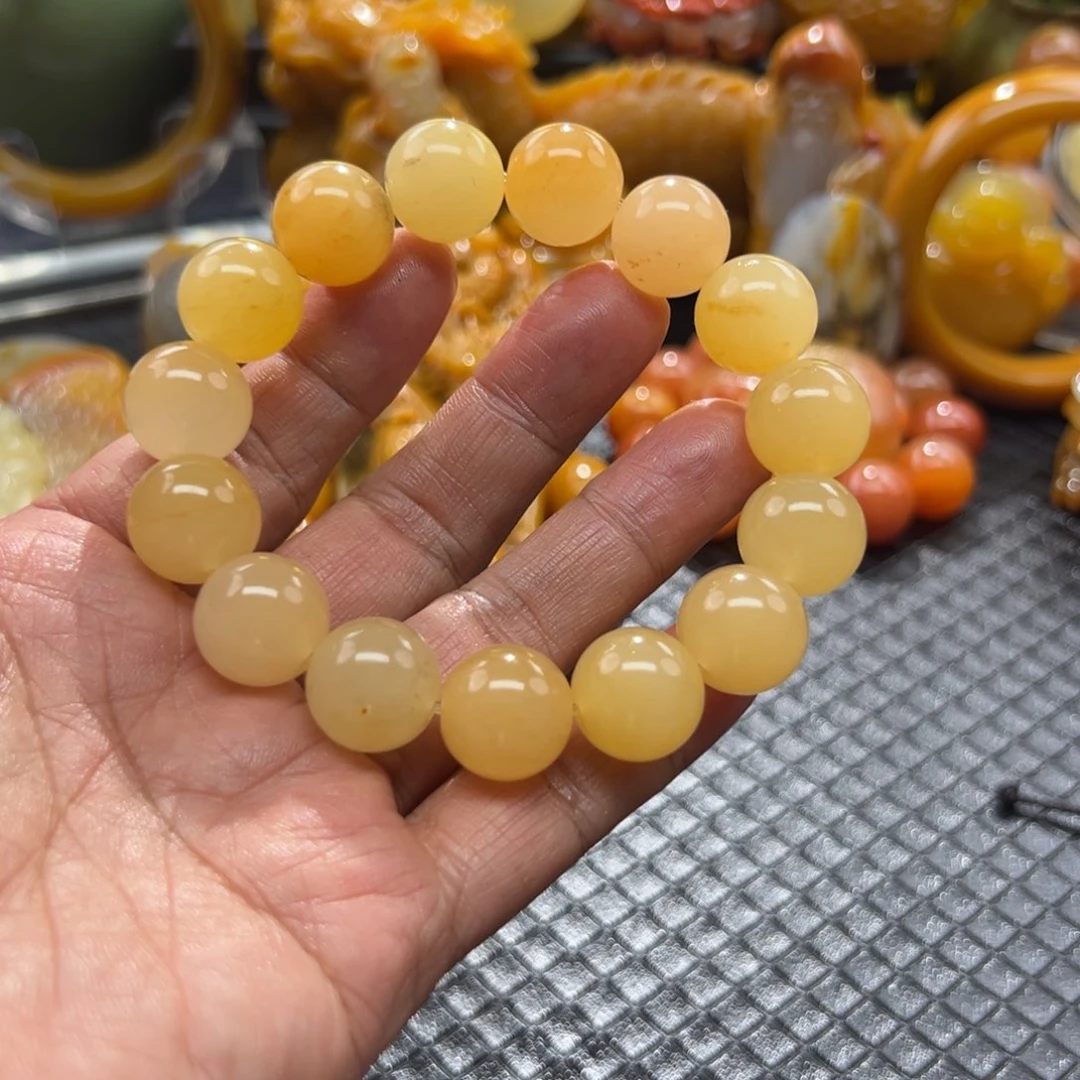 石英质玉未镶嵌颈饰