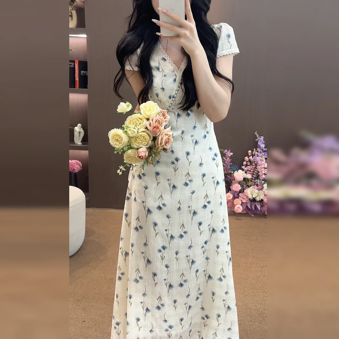 法式气质高级感巨好看方领碎花连衣裙子女装夏季2025新款白色长裙