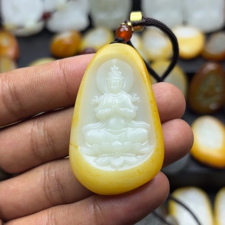 和田玉未镶嵌颈饰°**ζ