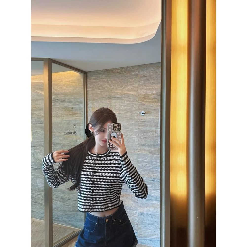 条纹针织开衫女夏季薄款名媛感小香风黑白撞色毛衣外套短上衣