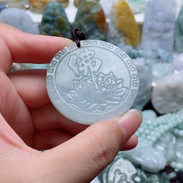 翡翠未镶嵌吊坠(不含链)1