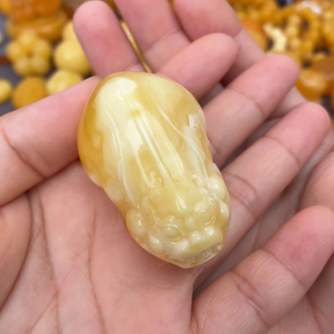 裸石蜜蜡未镶嵌貔貅