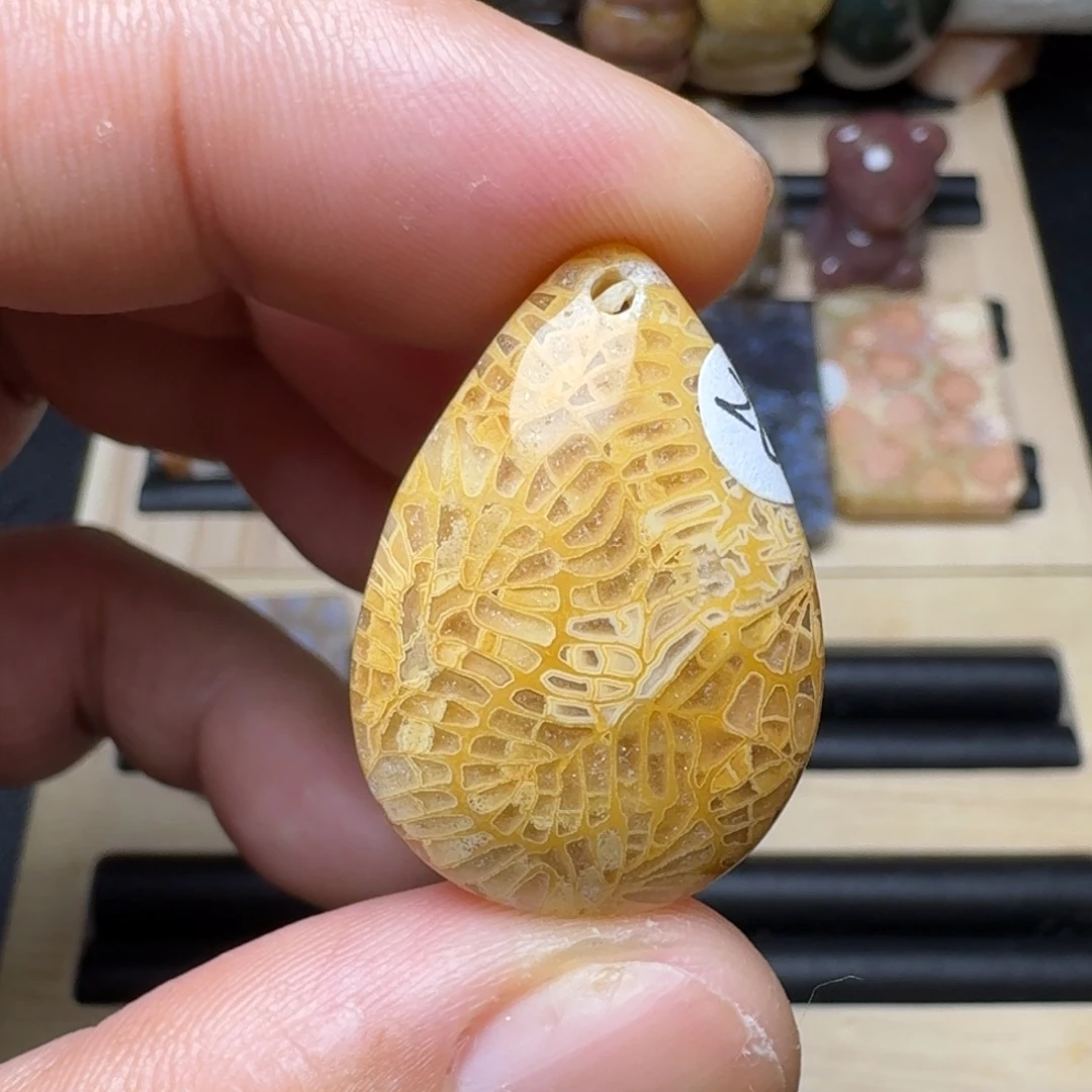 硅化玉未镶嵌纯天然色有机玉石保真色
