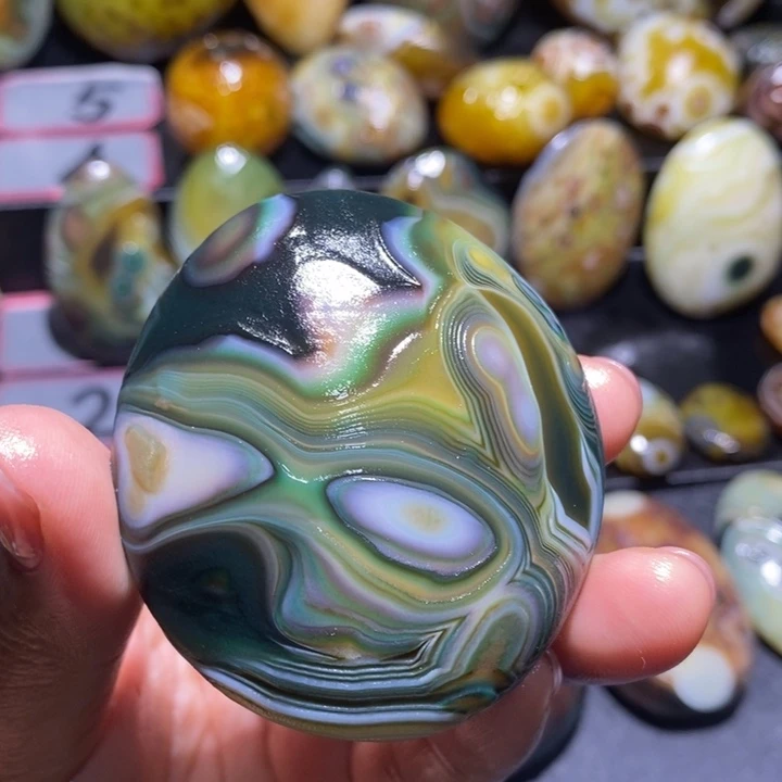玛瑙/玉髓未镶嵌珠宝半成品75