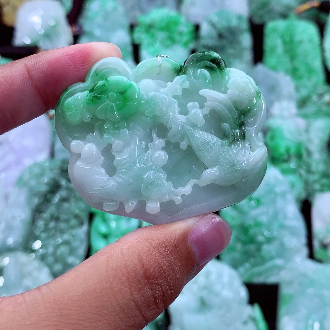 吊坠(不含链)未镶嵌翡翠