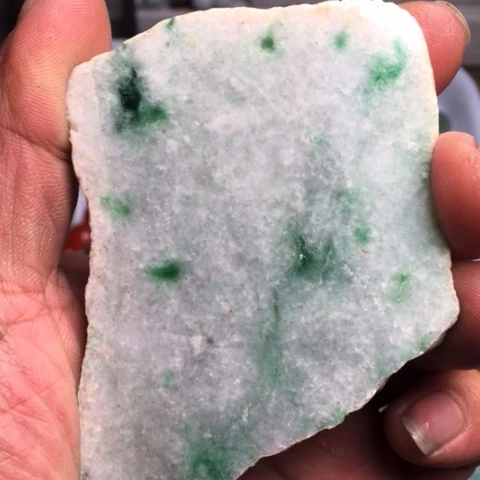 翡翠散珠天然翡翠飘花