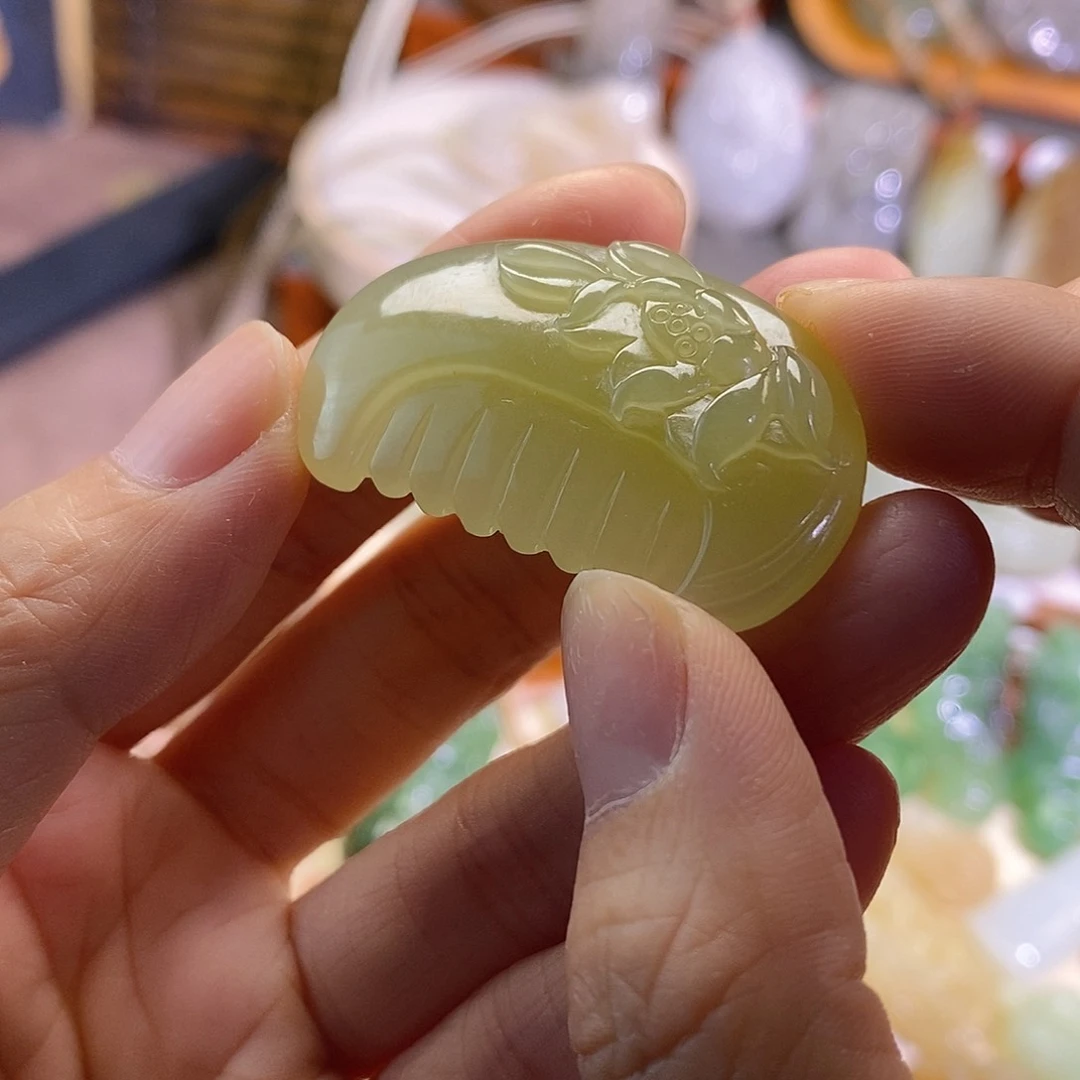 和田玉未镶嵌颈饰顺****）